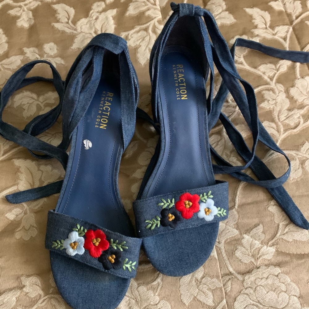 ❤️Beautiful embroidery sandals❤️